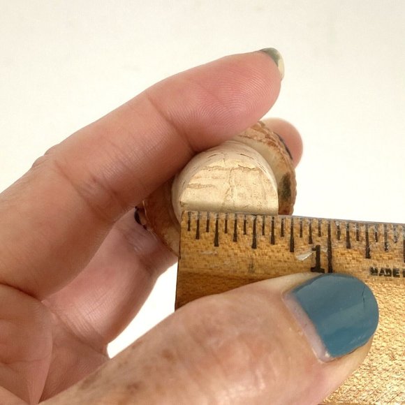 Basket of Grapes Cork Bottle Topper Hand Painted Ceramic Porcelain 17.5mm x 21mm - Picture 8 of 10